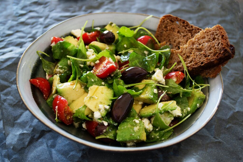 best ensalada caprese con palta near me