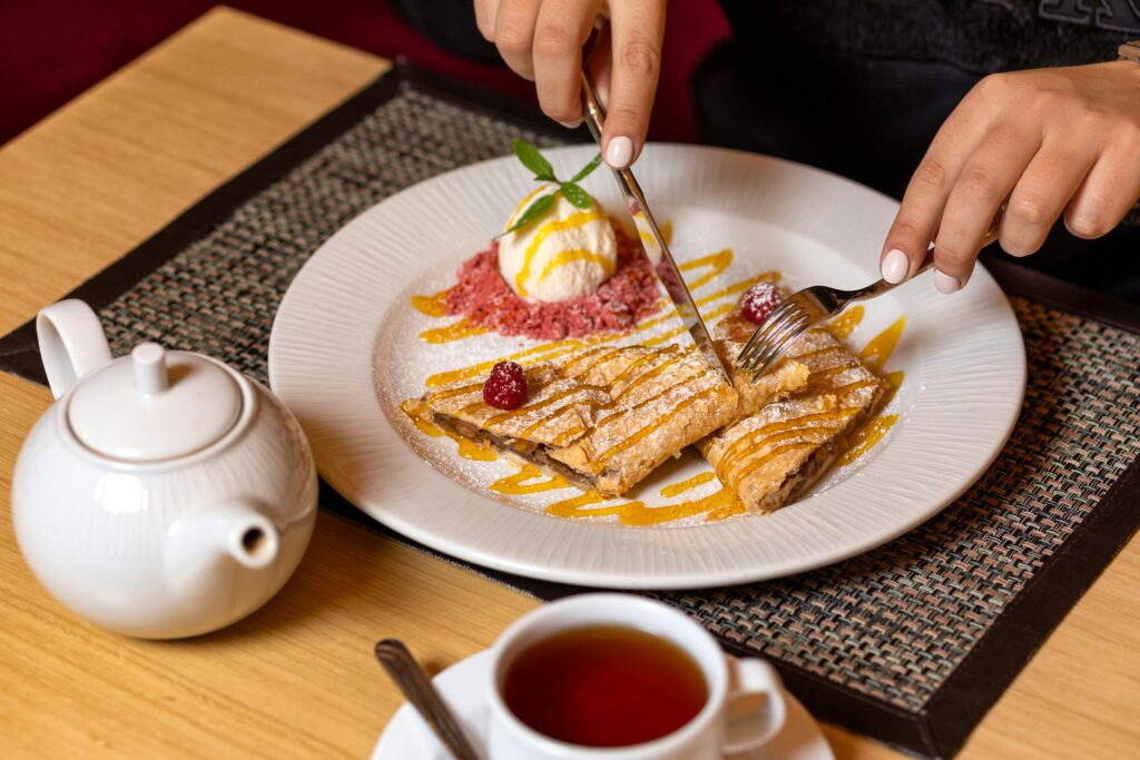 Best Apfelstrudel Near Me – Where to Find the Perfect Flaky Apple Strudel Best Apfelstrudel Near Me